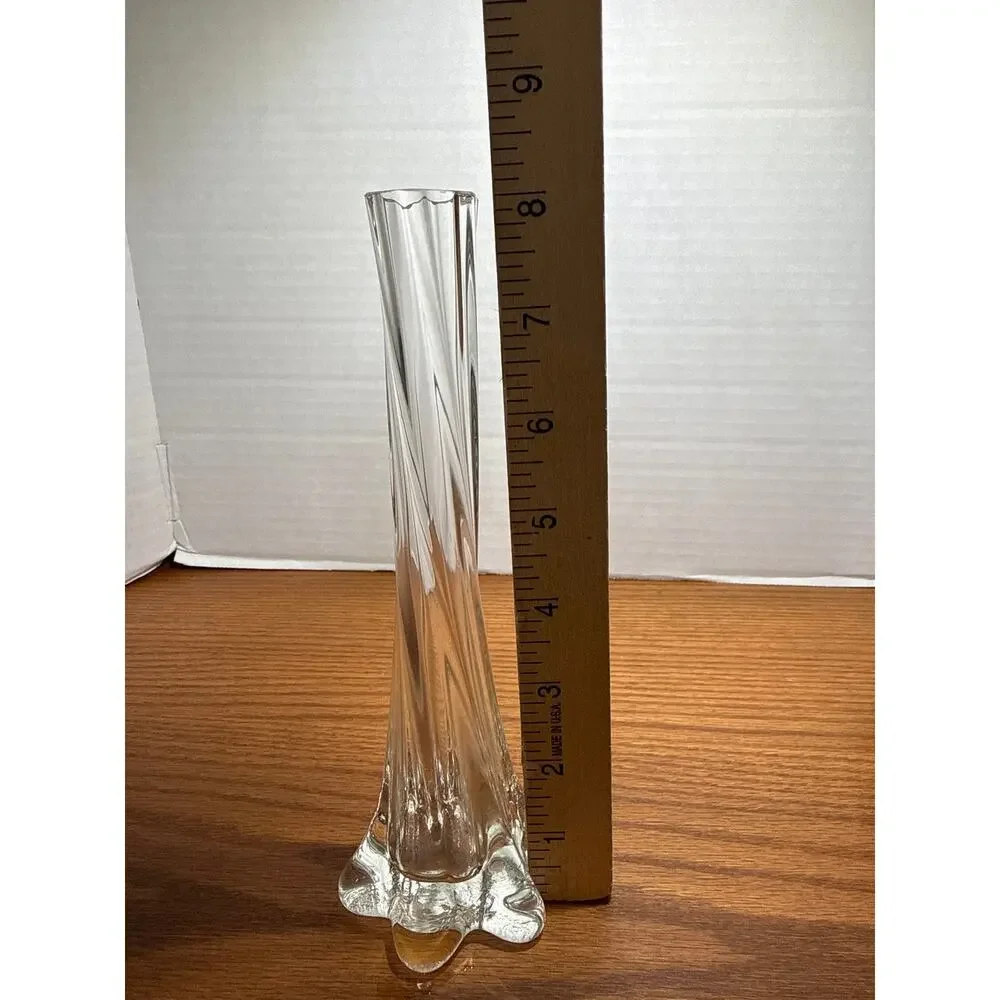 Clear Glass Bud Vase Twisted Ribbed Stem Flower Petal Base 8